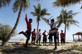 اجرای موسیقی و مراسم آئینی کرمانج در جزیره کیش
